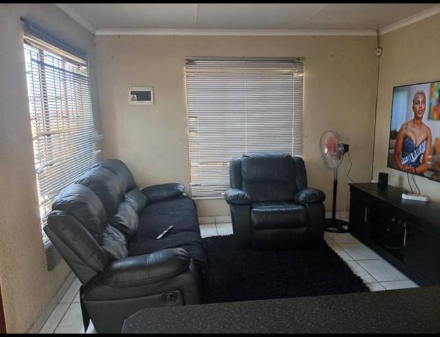 2 BEDROOM HOUSE FOR SALE IN SOSHANGUVE VV